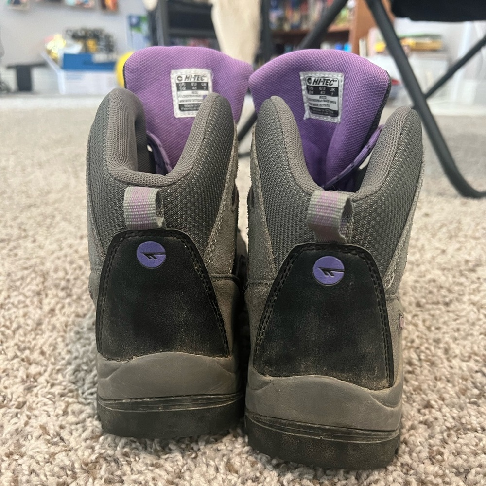 Hi-Tec Hiking Shoes Size 9 - Picture 4 of 6